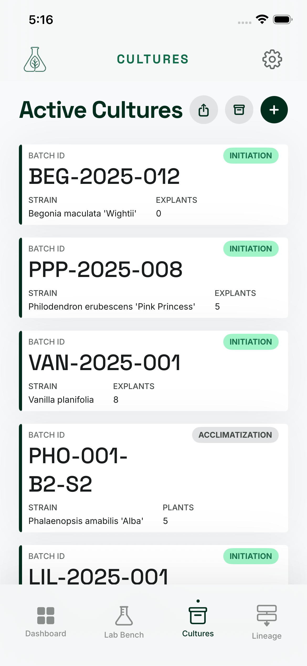 Active cultures list showing batch status and growth stages
